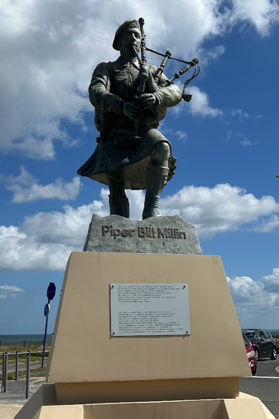  a Canadian-born Scottish bagpiper who played on Sword Beach during the D-Day landings_