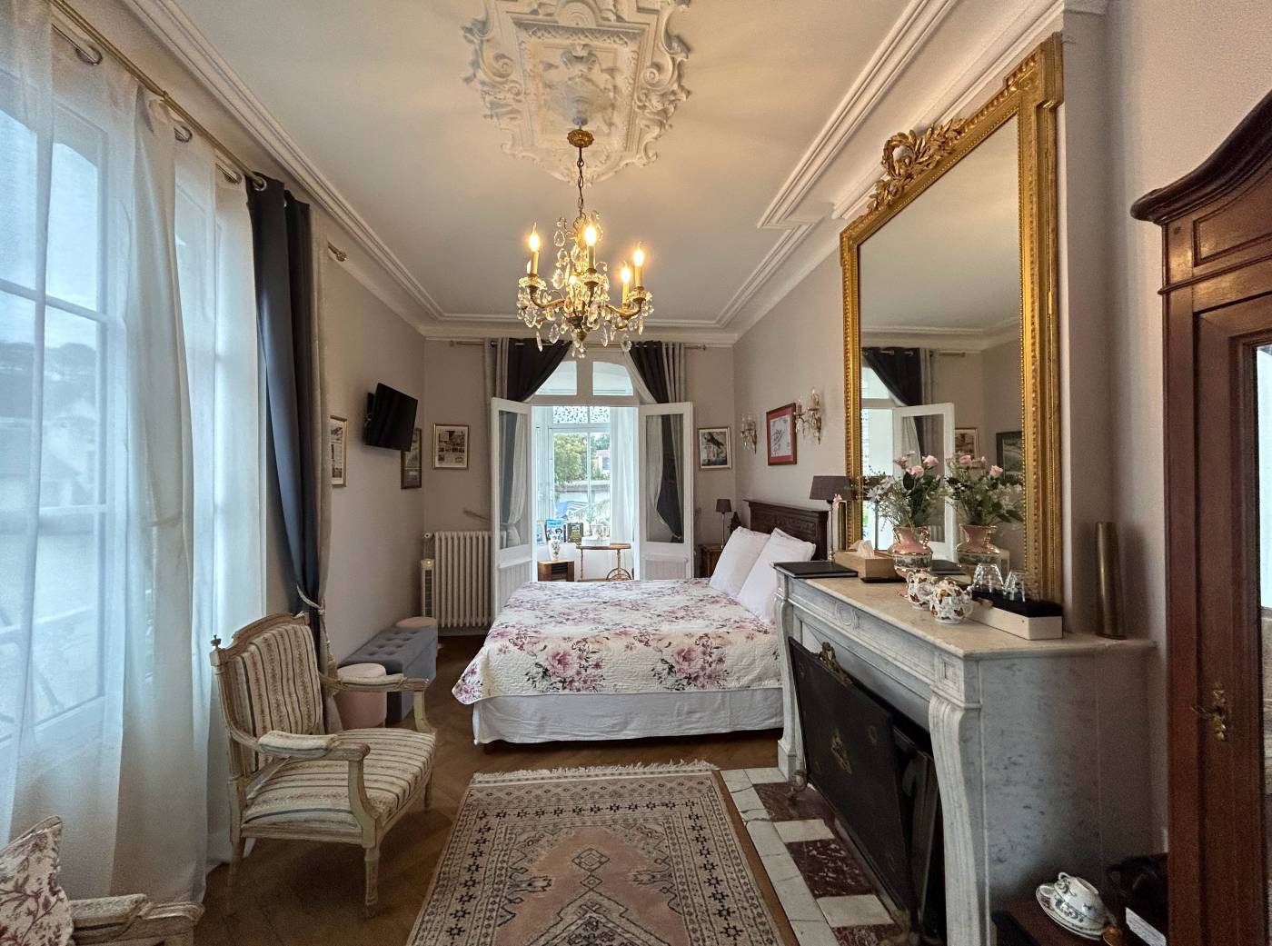 Where to Stay in Normandy: DDay Aviators WWII-Themed Bed & Breakfast