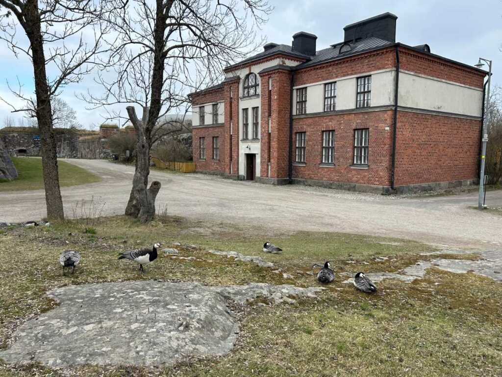 Quiet residential corner of Suomenlinna featuring historic architecture