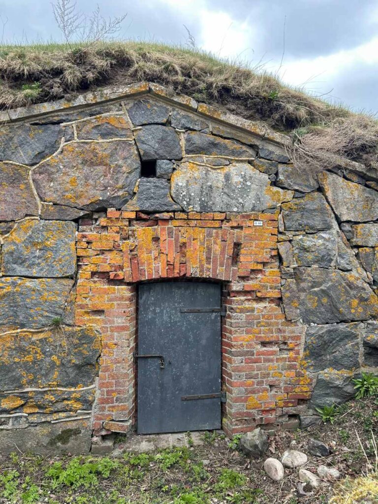 Historic stone building in Suomenlinna with The Lord of the Rings movies like appeal.