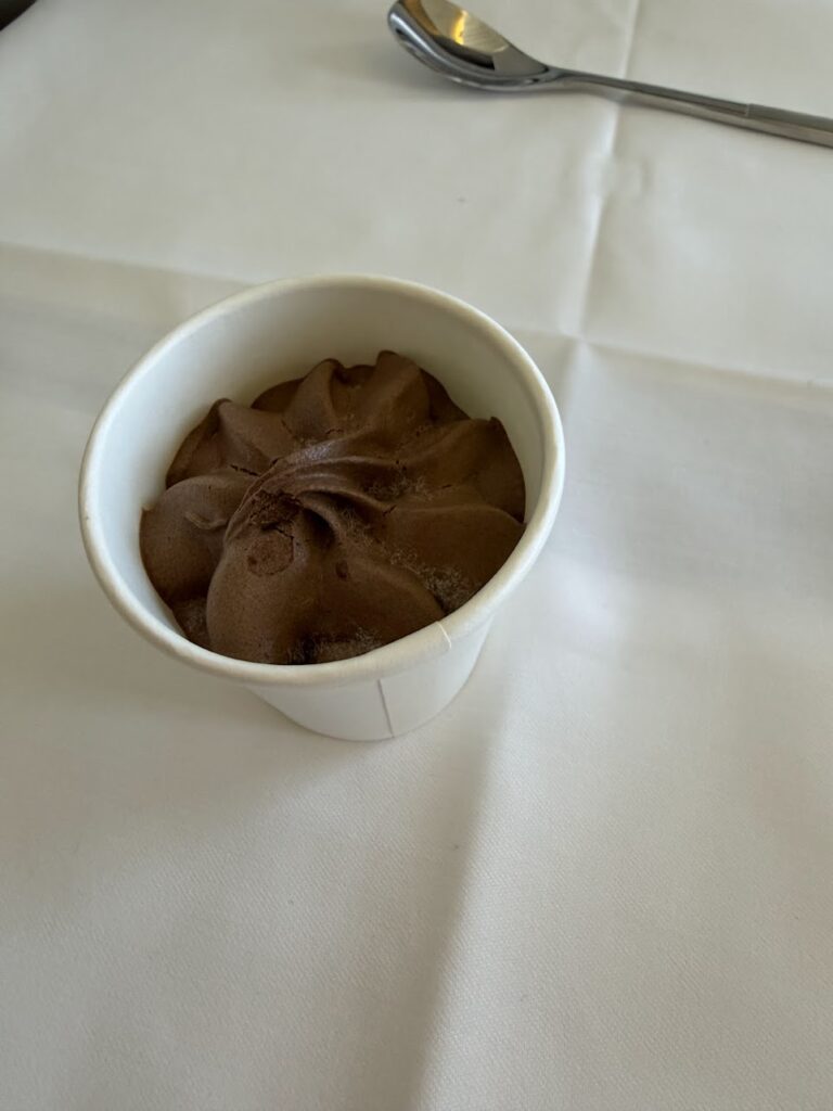 The in-flight dessert menu for the business class of Air France includes ice creams.