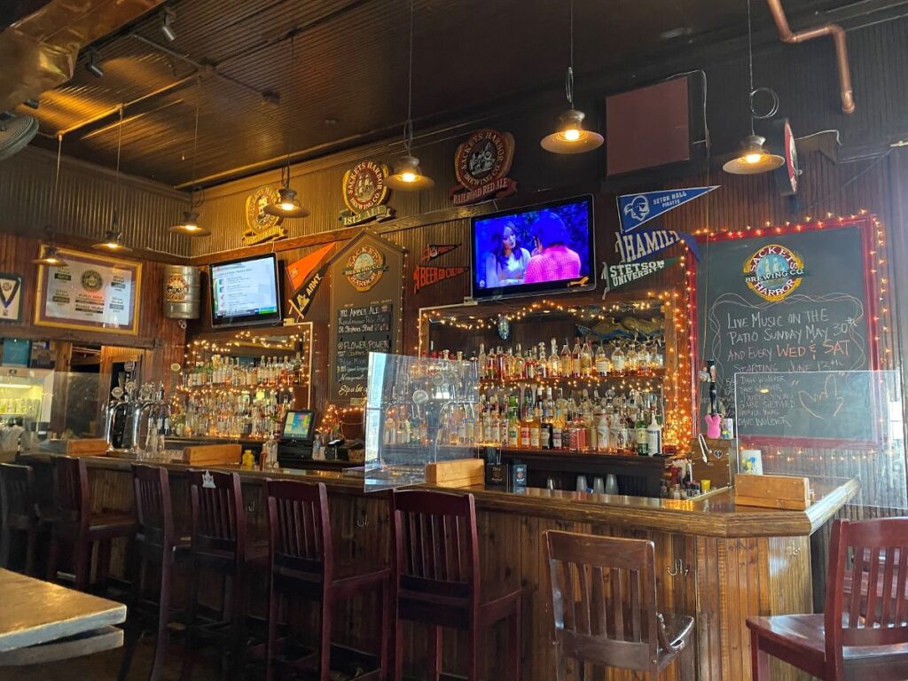 Waterfront dining at The Barracks Inn Restaurant & Bar overlooking the marina and Lake Ontario in Sackets Harbor