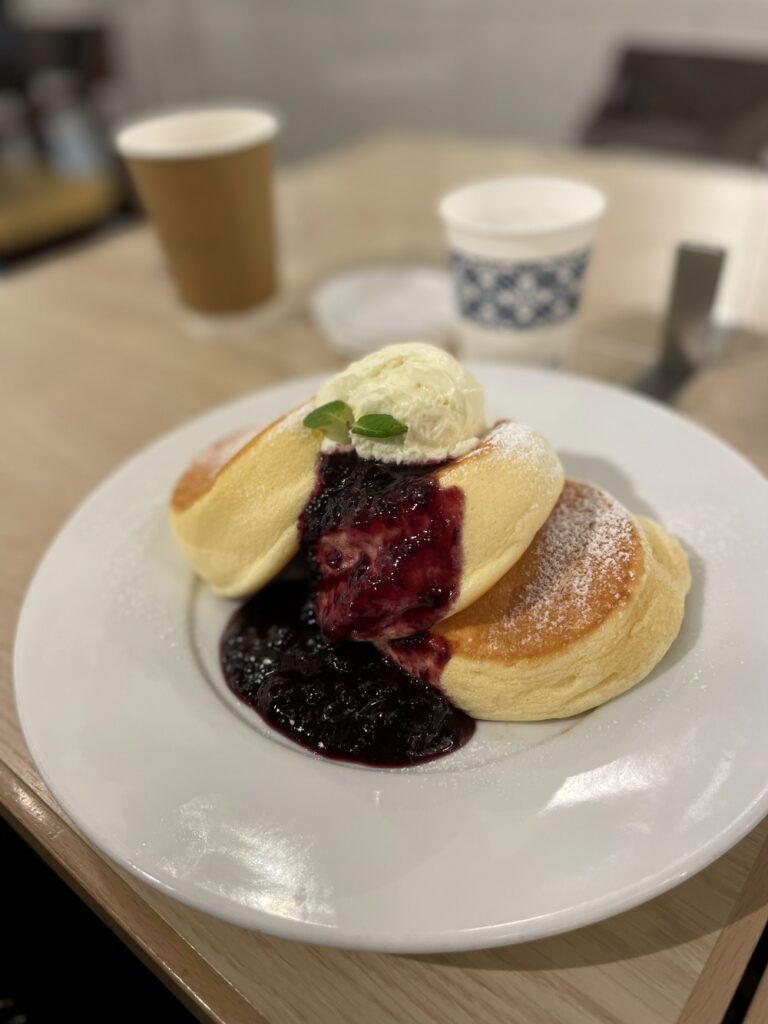the Rich Cheese Mousse Pancake with Berry Sauce from the popular Japanese soufflé pancake chain A Happy Pancake.