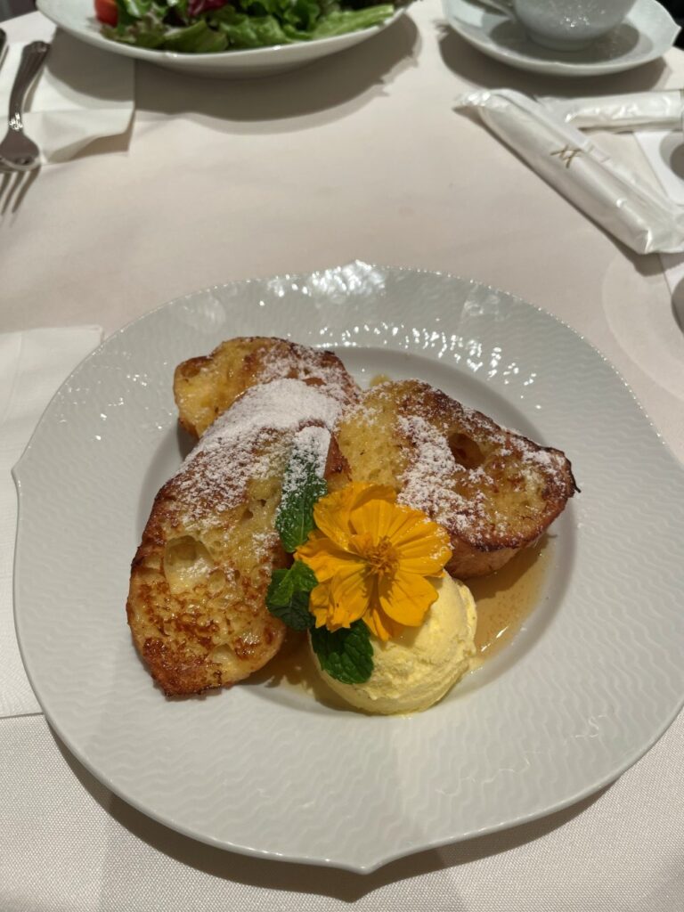 the iconic French toast served at Sarabeth's, a highly popular café chain in Japan