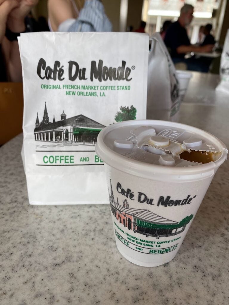 Café du Monde is a great place o grab a bite on a 2 day haunted New Orleans trip.